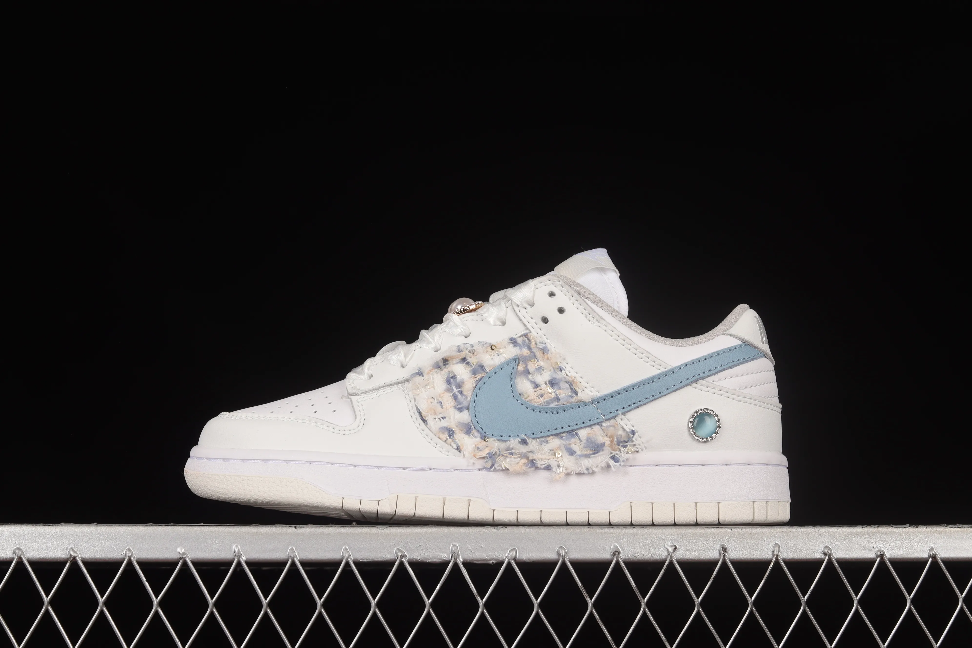 All Categories Nk SB Dunk Series Nk SB Dunk Low Low-top sneakers Nk Dunk Low Pearl White SB low-top sports and leisure sneakers DH9765-100